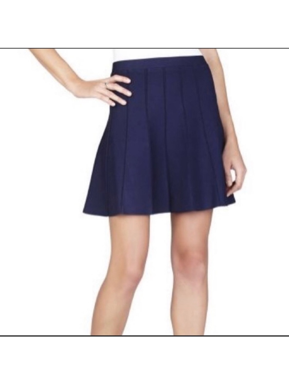 BCBGMaxAzria Vida Navy Skirt with pleats. Size medium.